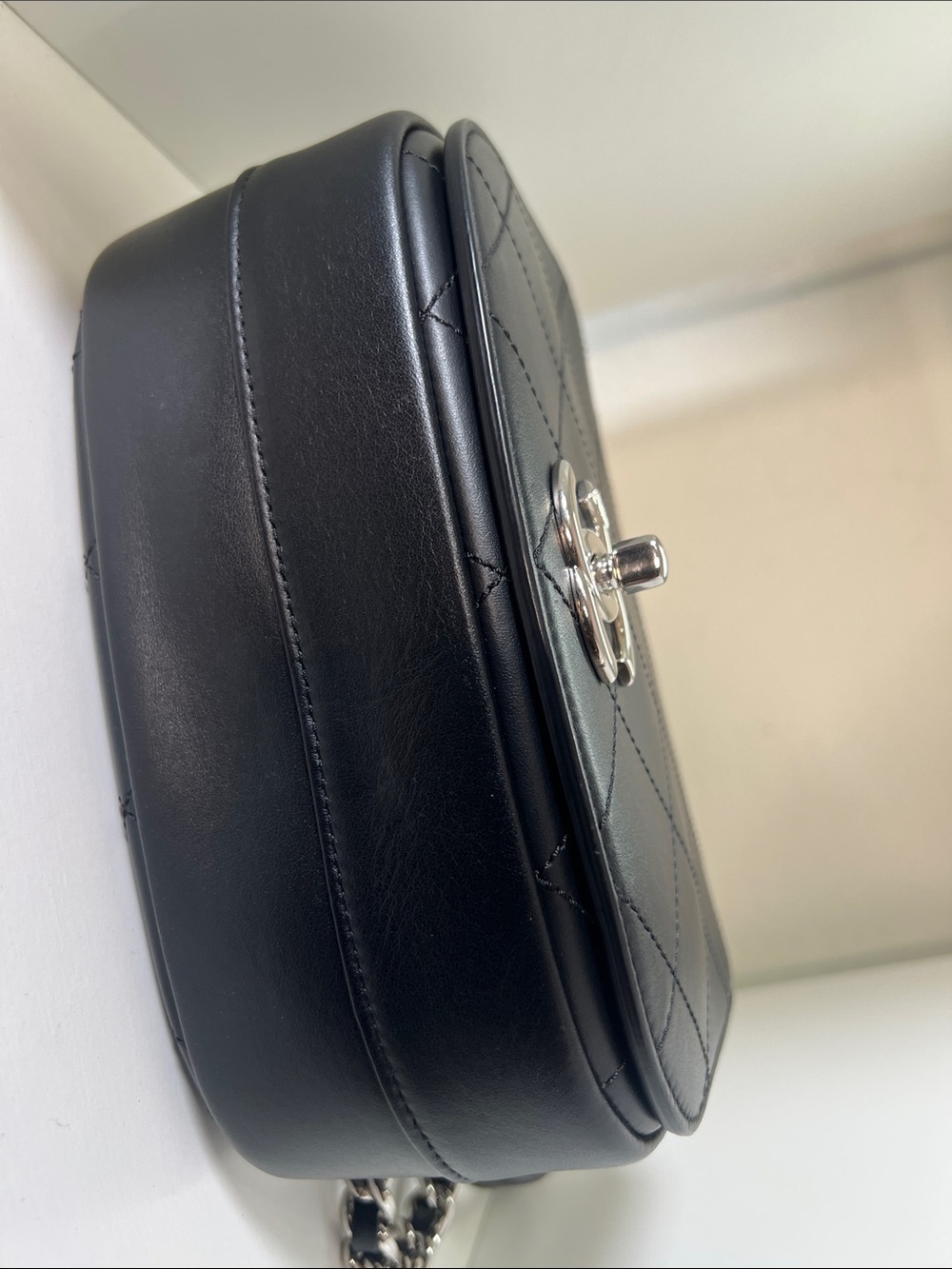 CHANEL Calfskin Black Top Handle Chanel Ring My Bag flap Quilted crossbody - Picture 6 of 17